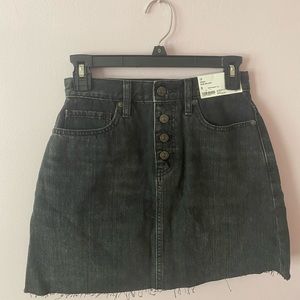 BRAND NEW UNIQLO denim skirt